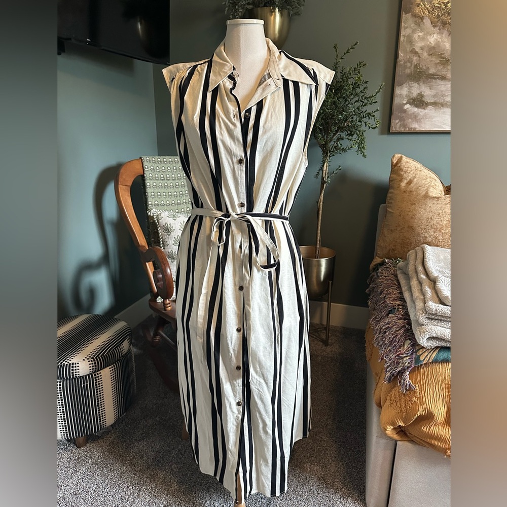 *NWT* H&M Midi Dress